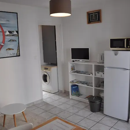 Cosy Refait A Neuf Au Coeur De Nazaire A 300m Du Front De Apartment