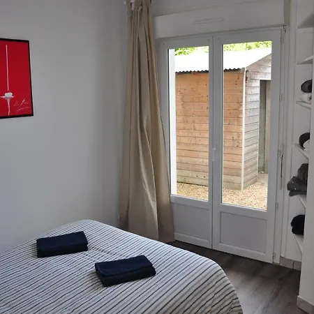 Apartment Cosy Refait A Neuf Au Coeur De Nazaire A 300m Du Front De