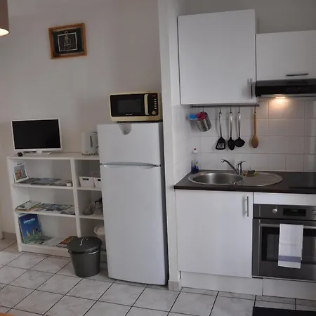 Cosy Refait A Neuf Au Coeur De Nazaire A 300m Du Front De