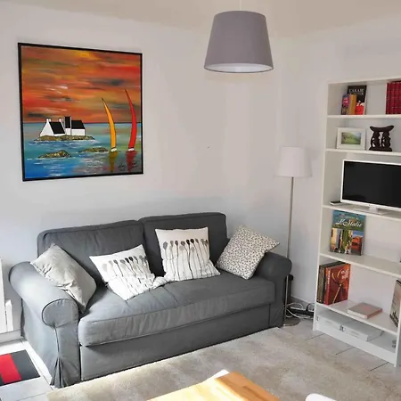 Cosy Refait A Neuf Au Coeur De Nazaire A 300m Du Front De Apartment