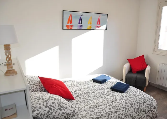 Cosy Refait A Neuf Au Coeur De Nazaire A 300m Du Front De * サン・ナゼール