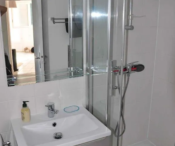 Cosy Refait A Neuf Au Coeur De Nazaire A 300m Du Front De アパート サン・ナゼール