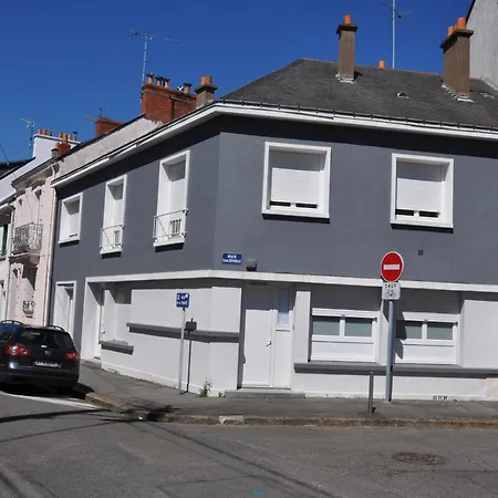 Cosy Refait A Neuf Au Coeur De Nazaire A 300m Du Front De דירה *