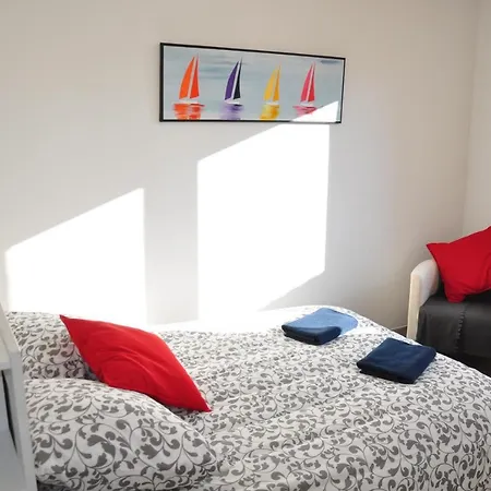 Cosy Refait A Neuf Au Coeur De Nazaire A 300m Du Front De * סן נזאר