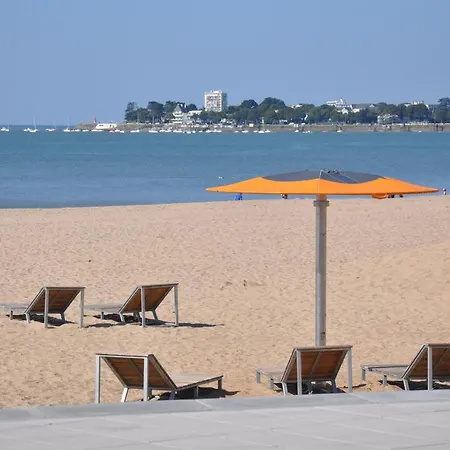 Cosy Refait A Neuf Au Coeur De Nazaire A 300m Du Front De דירה *