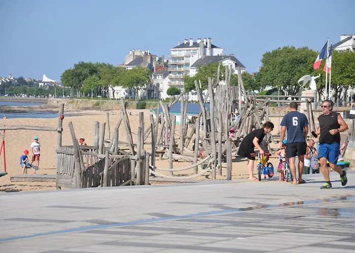 Cosy Refait A Neuf Au Coeur De Nazaire A 300m Du Front De *