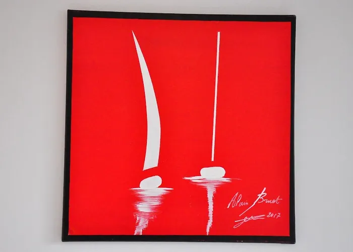 Cosy Refait A Neuf Au Coeur De Nazaire A 300m Du Front De *