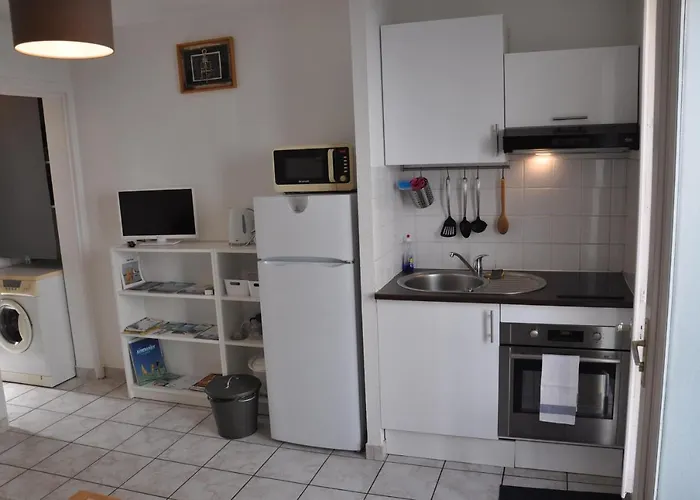 Cosy Refait A Neuf Au Coeur De Nazaire A 300m Du Front De